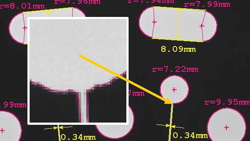 2D measurement of circle diameters and radii with HALCON for precise geometric analysis.