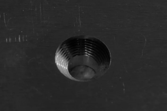 HDR in HALCON: The hole is combined from bright and dark images into a detailed picture.